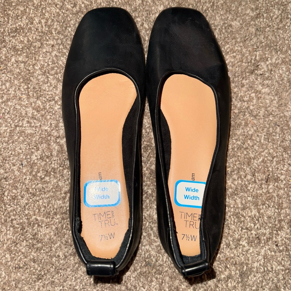 Time and Tru black professional flat shoes